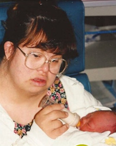 Couple with Down syndrome decide to have children, face criticism